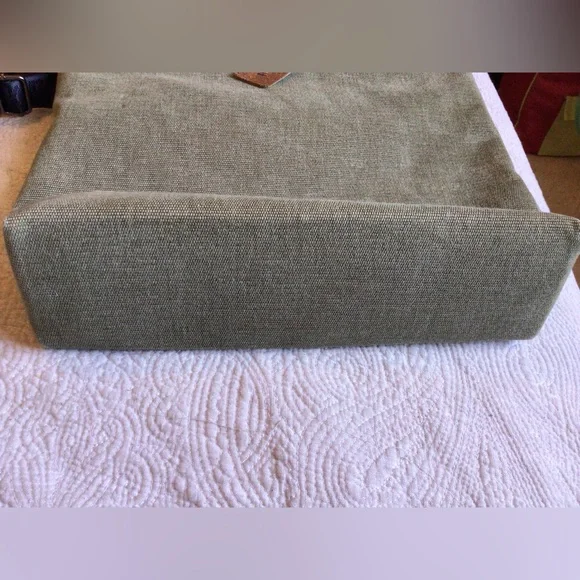 Mario Hernandez hand made tote in green - Picture 5 of 5